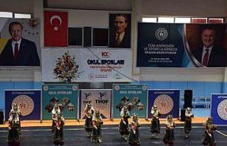 Afyonkarahisar’da kulüpler arası halk oyunları...