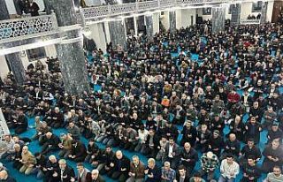 Ağrı’da Kadir Gecesi dualarla ihya edildi