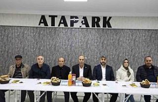 Alaca Belediye Başkanı Arslan belediye personeli...