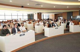 Alanya’da gençler için yerel yönetimler 101 eğitimi...