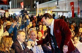 Ali Çakar Manisalıları mest etti