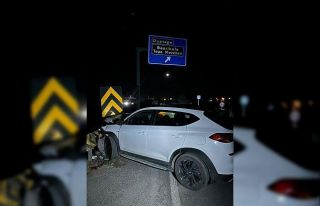 Ankara’da kaza yapan aracın sürücüsü bulunamadı