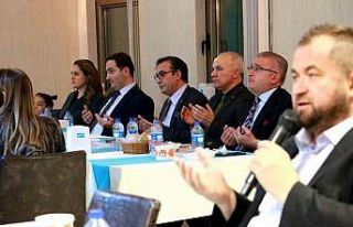 Antalya adliyesi personeli iftar programında bir...