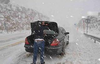 Antalya-Konya kara yolunda kar etkisini artırdı