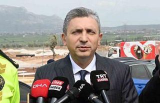 Antalya’da bayram yoğunluğu: Kent girişinde araç...