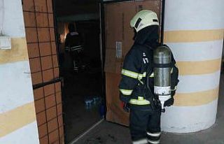 Apartmanın bodrum katında yangın paniği