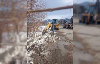 Ardahan’da belediye ekipleri, su ve sel baskınlarına...