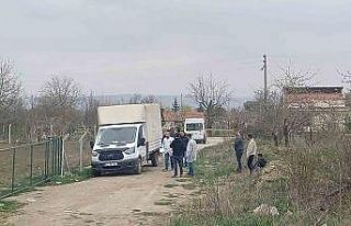 Arkadaşları tarafından park halindeki aracında...