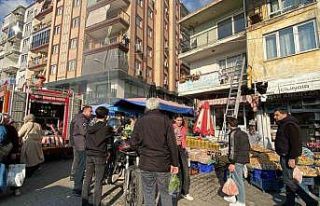 Aydın’da ev yangını: Yangında mahsur kalan 3...