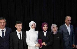 Bakan Göktaş, Evlilik Kredisi’nden faydalanan...