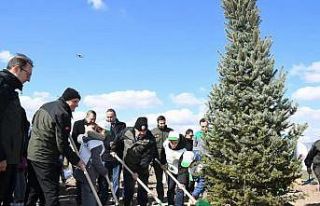 Balıkesir’de ormancılık günü fidan dikim töreni...