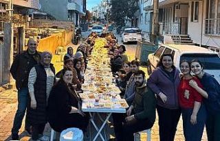 Bandırma’da geleneksel mahalle iftarı düzenlendi