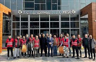 Bandırma’da Ramazan davulcuları göreve hazır