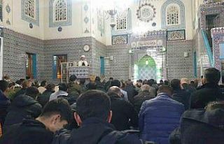 Başkale’de Kadir Gecesi dualarla idrak edildi