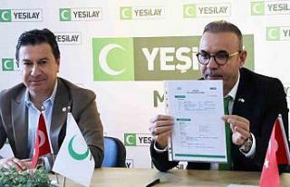 Başkan Aras sigarayı bırakma gününde sigarayı...