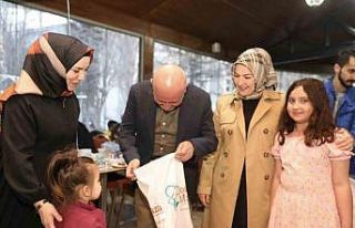 Başkan Çolakbayrakdar, iftarını yetim çocuklarla...
