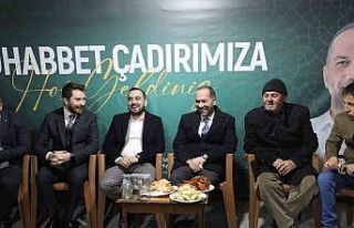 Başkan Özdemir, Muhabbet Çadırı’nda vatandaşlarla...