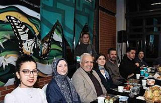 Başkan Şadi Özdemir üniversite öğrencileriyle...