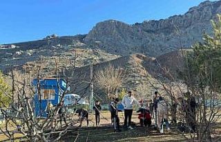 Batman’da köy okulunda fidan dikim seferberliği...