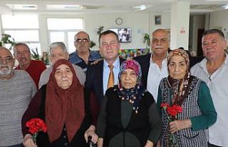 Belediye Başkanı Doğan, Huzurevi sakinleriyle bayramlaştı