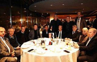 Beşiktaş camiası iftarda bir araya geldi