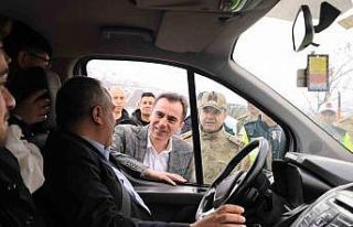 Bitlis Valisi Karakaya’dan sürücülere bayram...