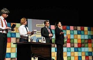 ‘Bize Gülmek Lazım’ izleyicisiyle buluştu