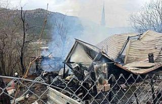 Bolu’da 2 ev, samanlık ve traktör alevlere teslim...