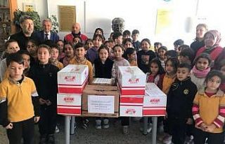 Bozyazı’da öğrenciler Ramazan paketi hazırladı