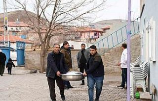 Bu köyde 5 yıldır tek iftar sofrası kuruluyor