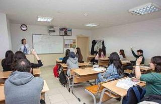 Bursa Büyükşehir, üniversite adaylarının yanında