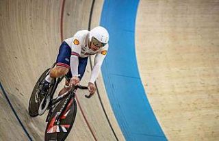 Büyük Britanyalı bisikletçi, dünya rekoru kırdı