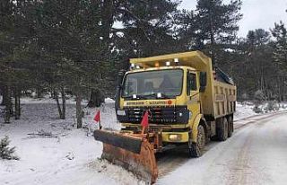 Büyükşehir ekiplerinin karla mücadele çalışmaları