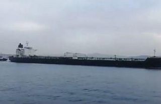Çanakkale Boğazı’ndan geçen tanker makine arızası...