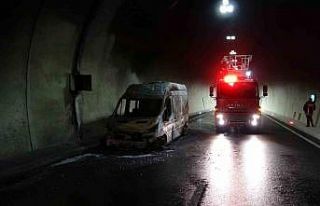 Çanakkale’de seyir halindeki ambulans tünel içinde...