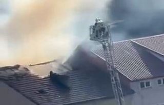 Çatı yangını büyümeden söndürüldü