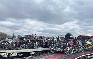 Çevreye rahatsızlık veren motosikletler trafikten...