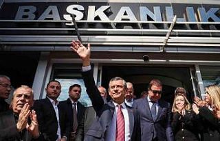 CHP Genel Başkanı Özgür Özel Beylikdüzü Belediyesini...