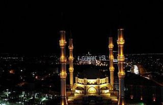 Çorum’da Kadir Gecesi dualarla idrak edildi