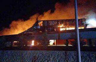 Çorum’daki fabrika yangında dumandan etkilenen...