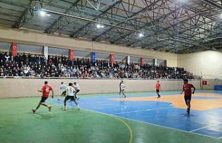 Demirci orman futsal turnuvasının şampiyonu oldu