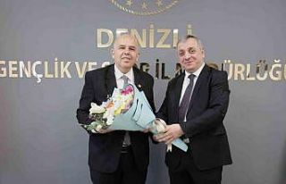 Denizli Gençlik ve Spor Müdürlüğünde bayrak...