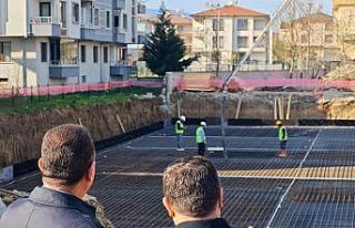 Depremde hasar gören okulun yerine yenisi yapılıyor