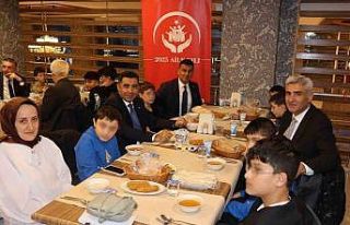 Devlet himayesindeki çocuklara anlamlı iftar