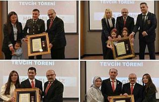 Devlet iftihar madalyaları 8 şehit yakını ve gazilere...