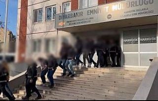 Diyarbakır merkezli rüşvet operasyonunda 26 şüpheli...