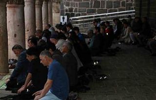 Diyarbakır’da bayram namazında yoğunluk
