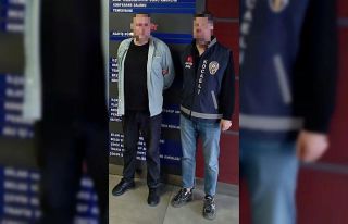 Dolandırıcılık suçundan aranan şahıs yakayı...