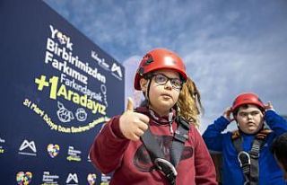 Down sendromlu çocuklar bir günlüğüne itfaiyeci...
