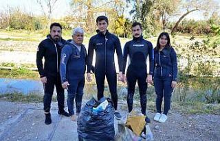 Dünya Su Günü’nde bir damla umut için daldılar,...